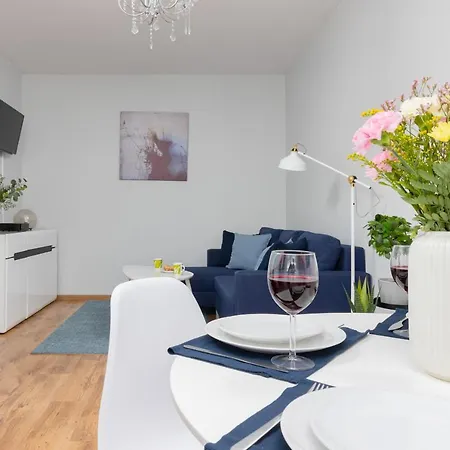 Bemowo With Balcony By Renters * Varsovie