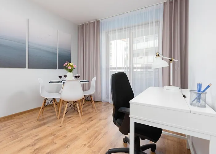 Bemowo With Balcony By Renters Appartement Warschau