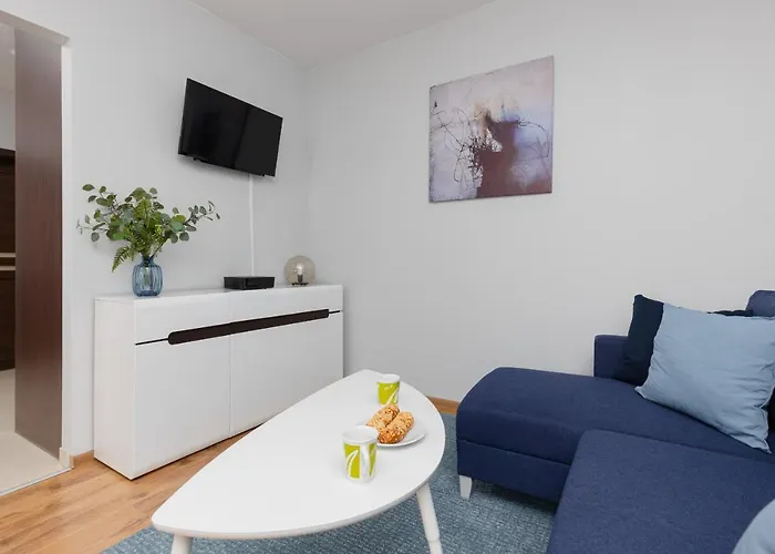 Appartement Bemowo With Balcony By Renters