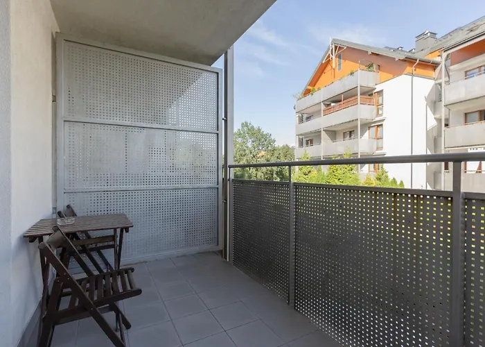 Bemowo With Balcony By Renters Warschau